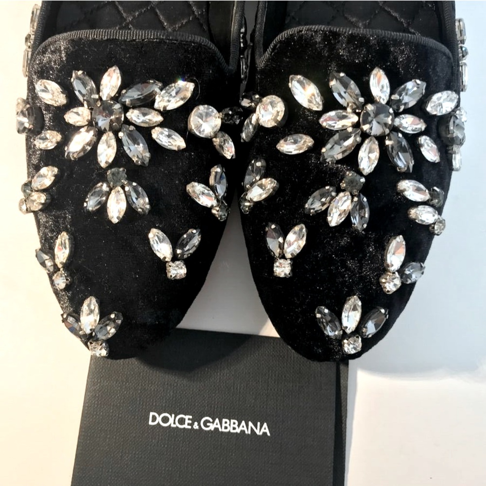 Dolce & Gabbana Black velvet Crystal Embellished Flats 37